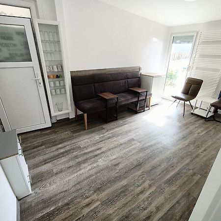 Fmi 9 Accommodation Raunheim Esterno foto