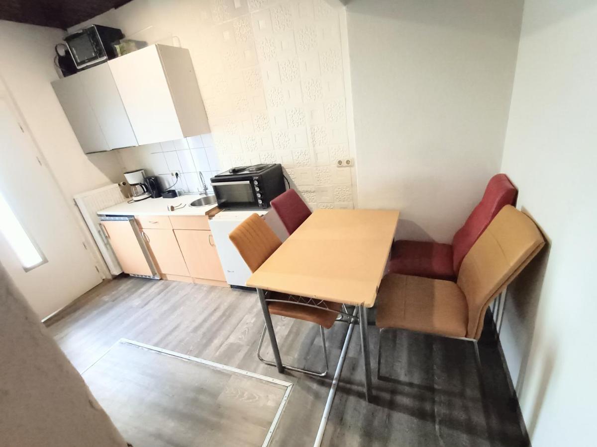 Fmi 9 Accommodation Raunheim Esterno foto