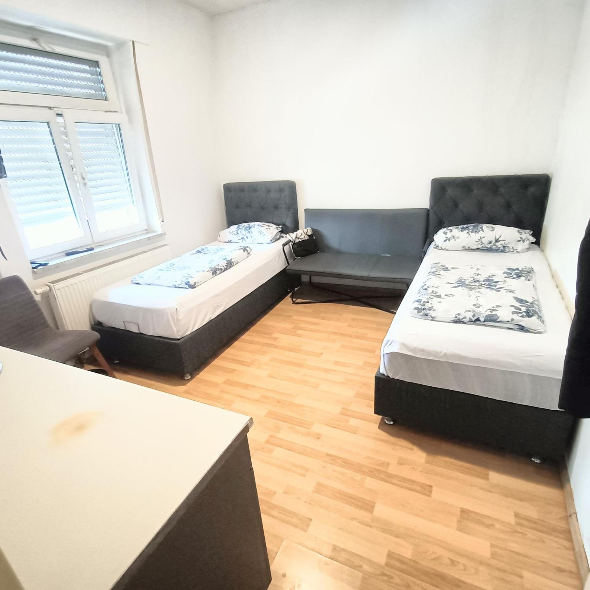 Fmi 9 Accommodation Raunheim Esterno foto