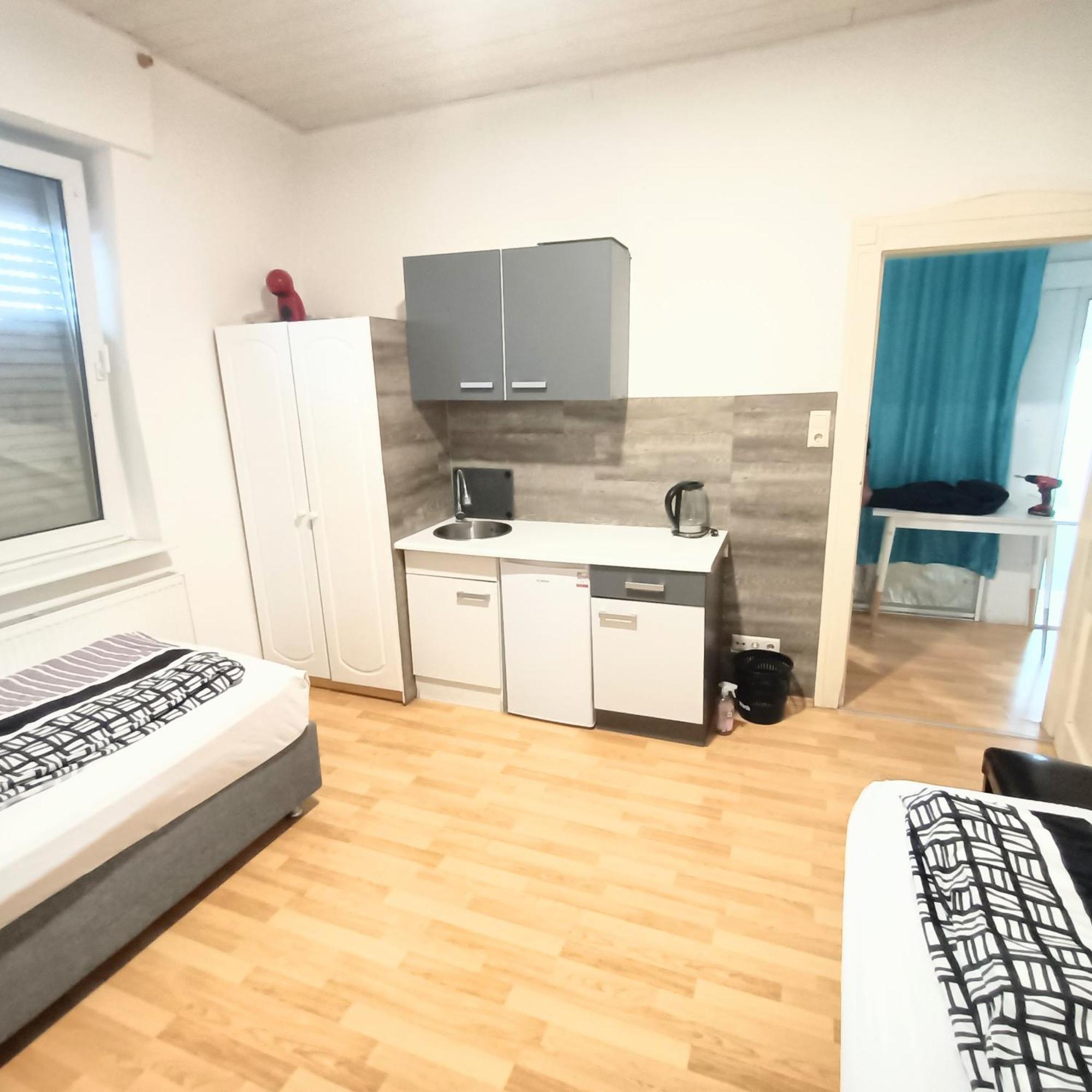 Fmi 9 Accommodation Raunheim Esterno foto